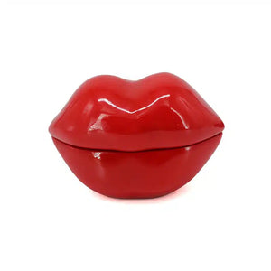 Hot lips red box