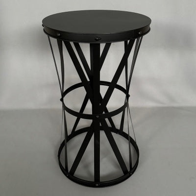 Black lattice side table