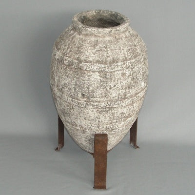 Urn on stand